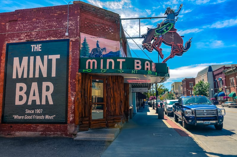 Mint Bar in Sheridan, WY - Sandra Foyt - Shutterstock - 1314235055