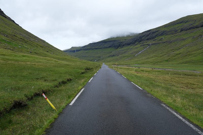 Road to Saksun when empty