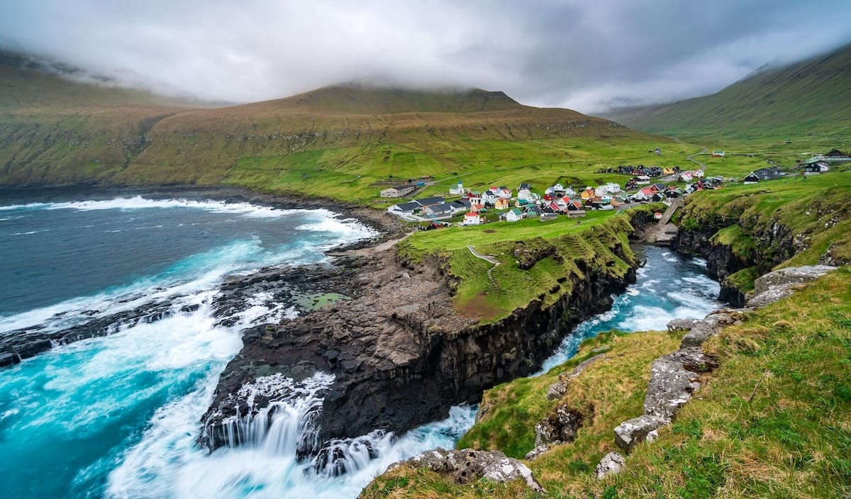 VIews over Gjógv