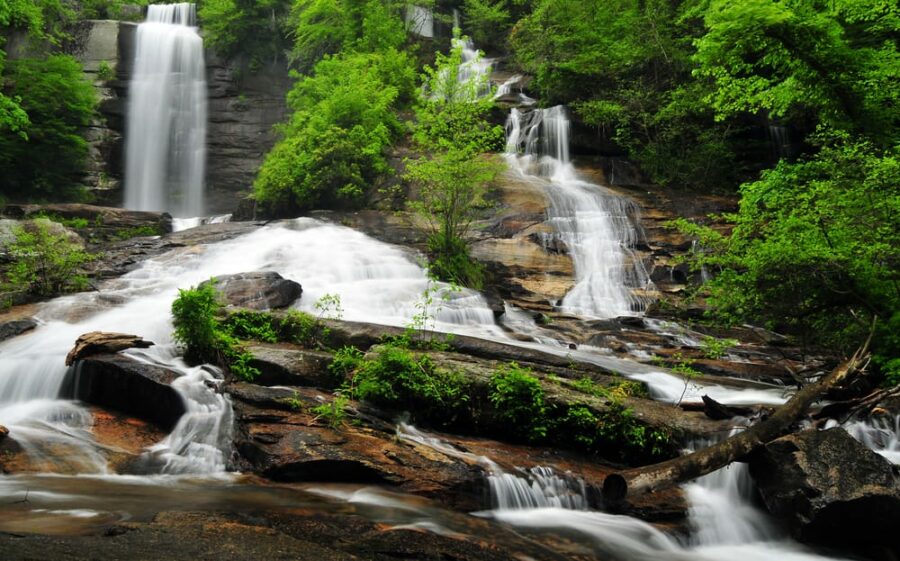 10 Best Waterfalls in South Carolina (+ How to Reach Them!)