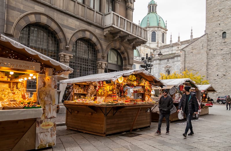 Christmas markets Lake Como - DARRAY - Shutterstock