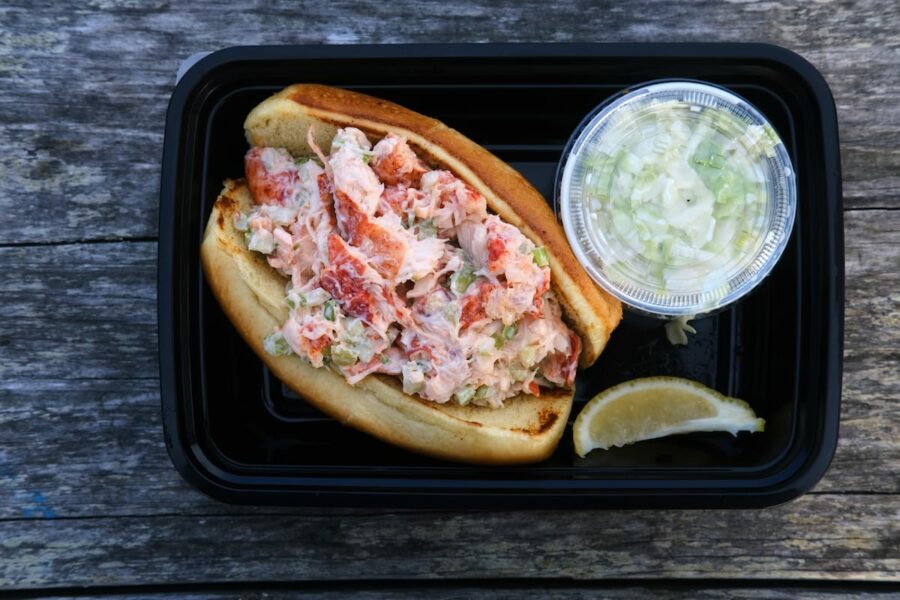 Where to find the best lobster roll in Boston MA
