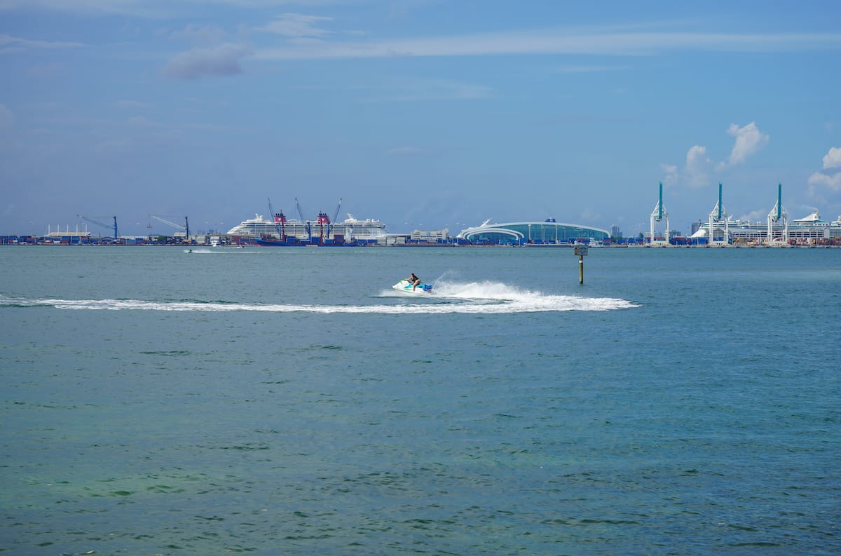 On the Miami jetskiing tour