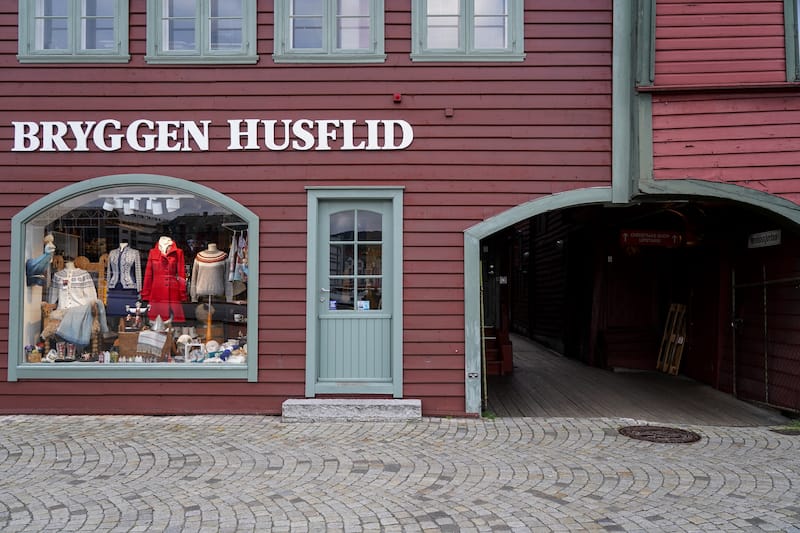 Souvenir shops around Bryggen