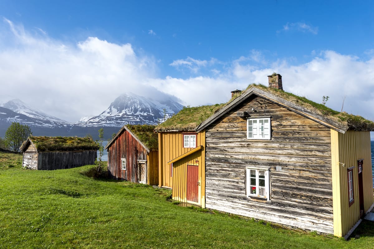 Straumen Gård on Kvaløya