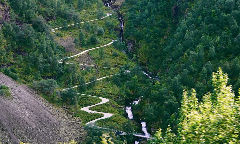 The not-so-straight roads of Western Norway