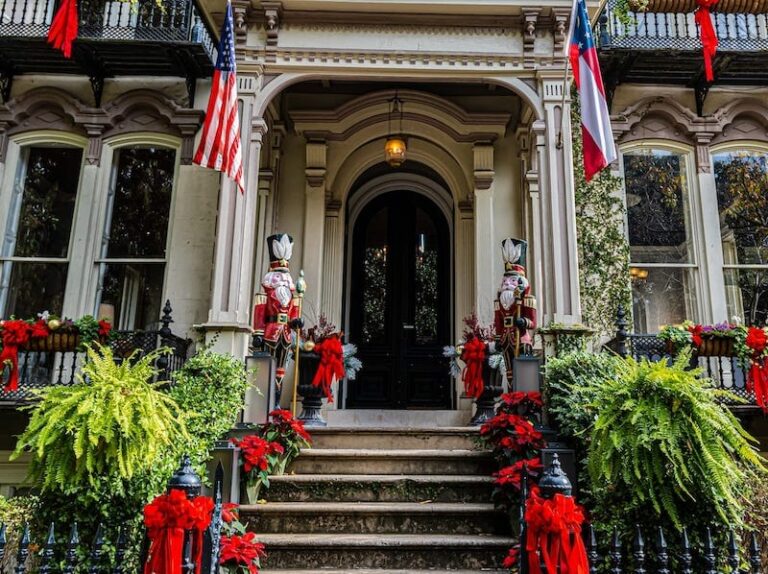 18 Magical Things to Do in Savannah in Winter (& Christmas!)
