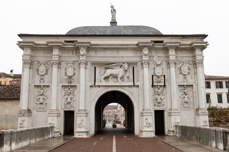 Porta San Tomaso