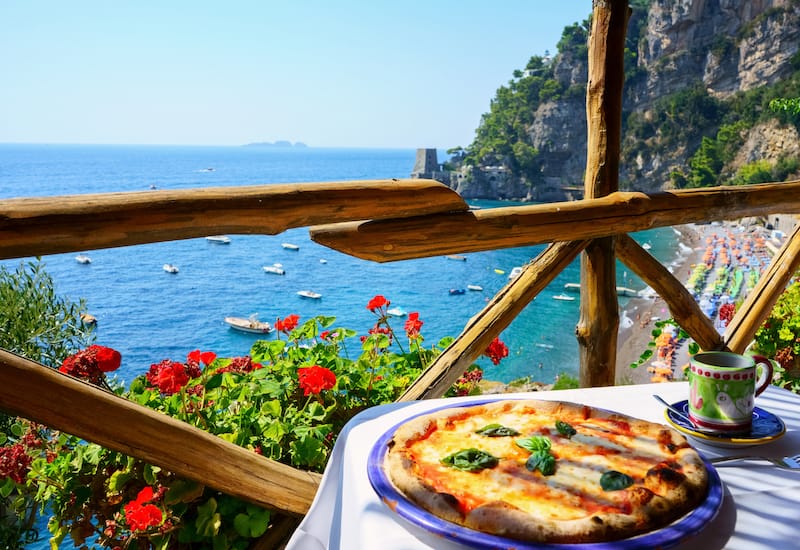 Pizza in Positano