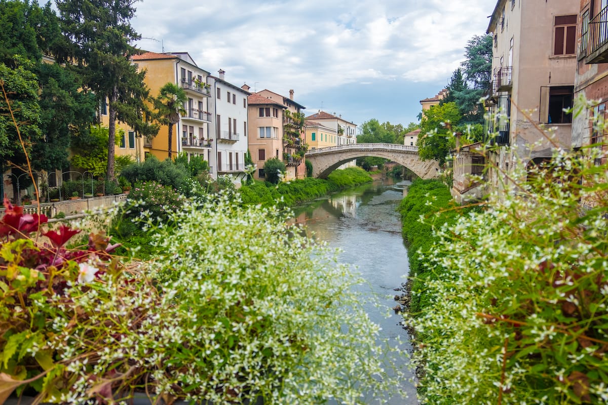 Ponte San Michele - kateafter - Shutterstock