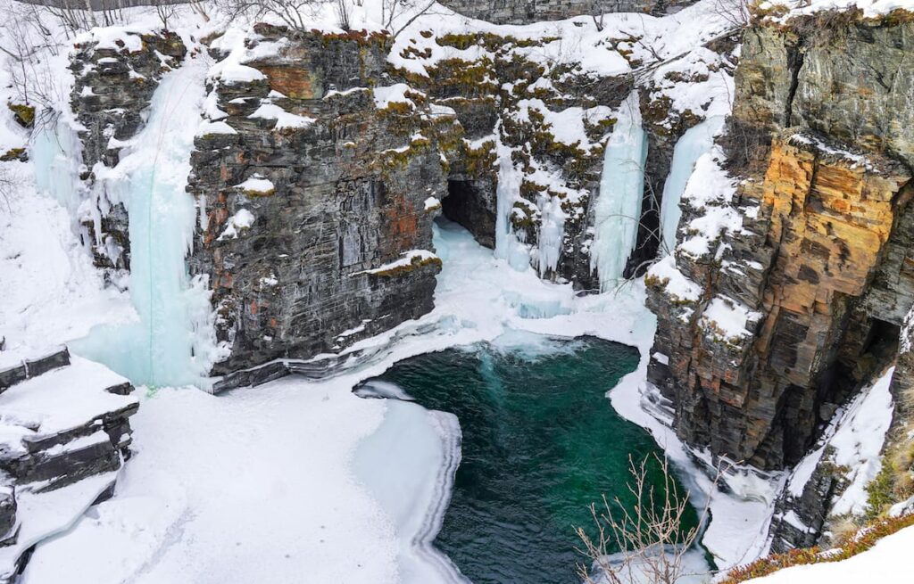 Winter hiking in Abisko National Park - waterfalls, lake, and more!