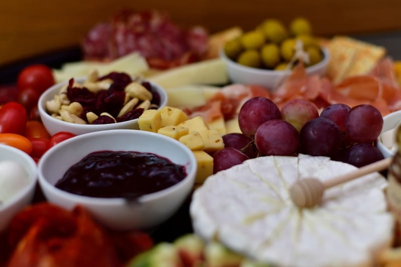 Enjoying delicious food in Marseille is a must - DIDIER FOTO - Shutterstock