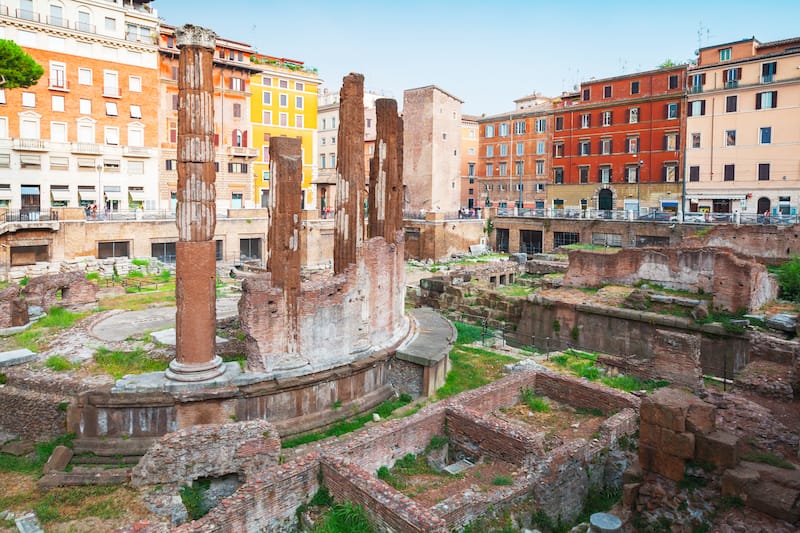 Largo di torre Argentina