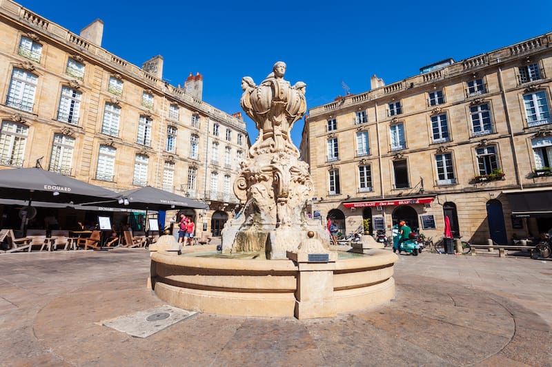 Place du Parlement - saiko3p - Shutterstock