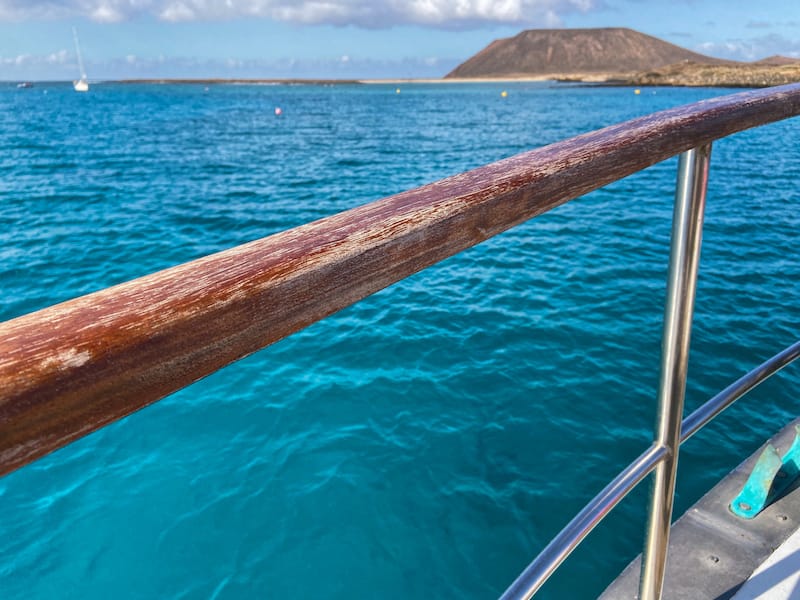 Boat to and from Lobos Island