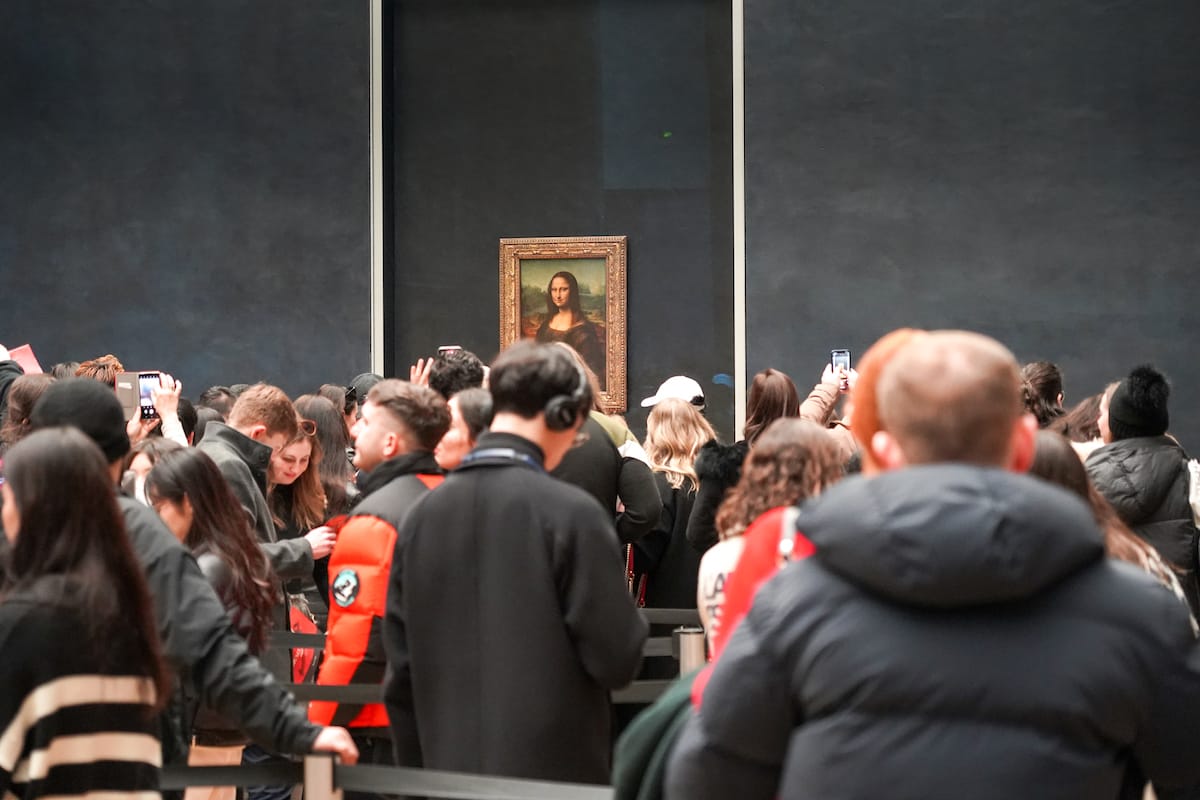 You will NOT get alone time with the Mona Lisa...