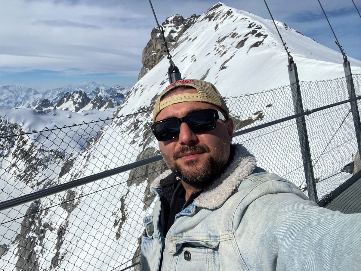 Hanging out at the top of Mt Titlis-1