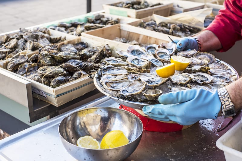 Fresh oysters in Bordeaux