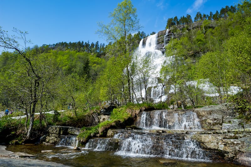 Tvindefossen waterfall