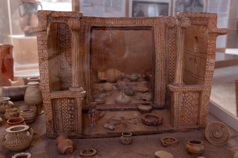 Archaeological Museum of Thera - Rebeca Ker Hoshen - Shutterstock