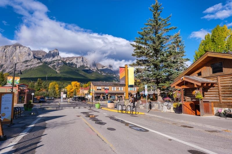 Canmore - Marc Bruxelle - Shutterstock
