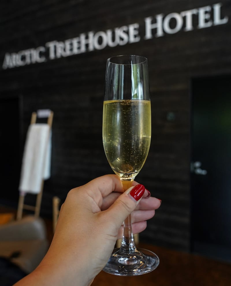 Champagne at check-in? Yes please!