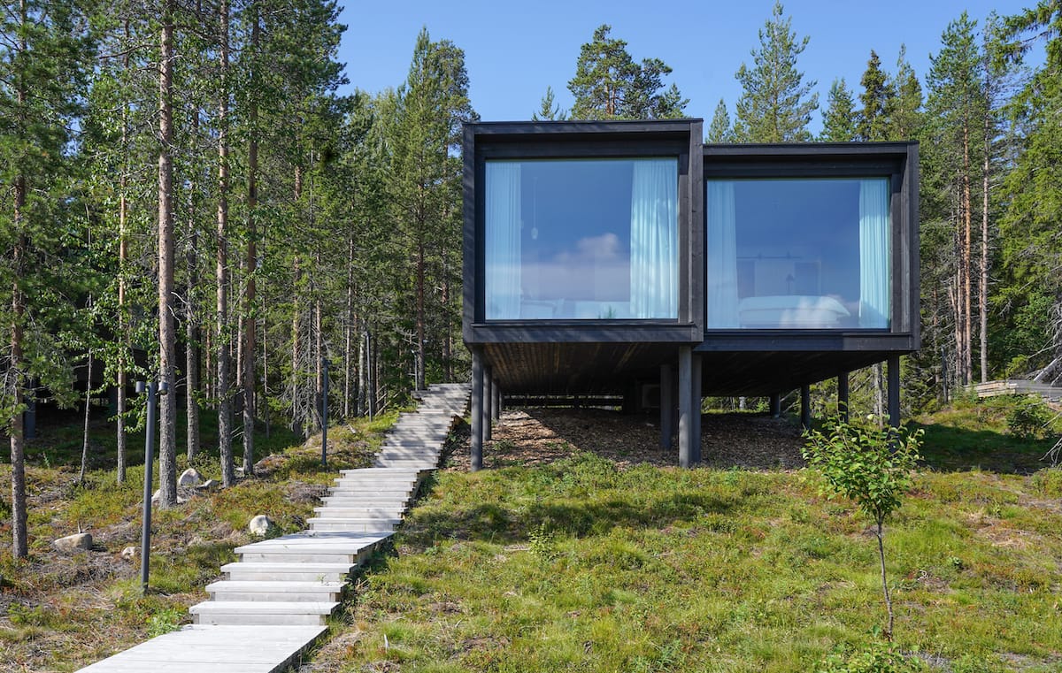  Arctic TreeHouse Hotel in summer
