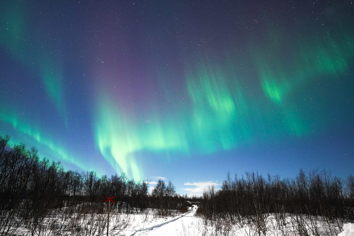 How to book the best Kiruna northern lights tour