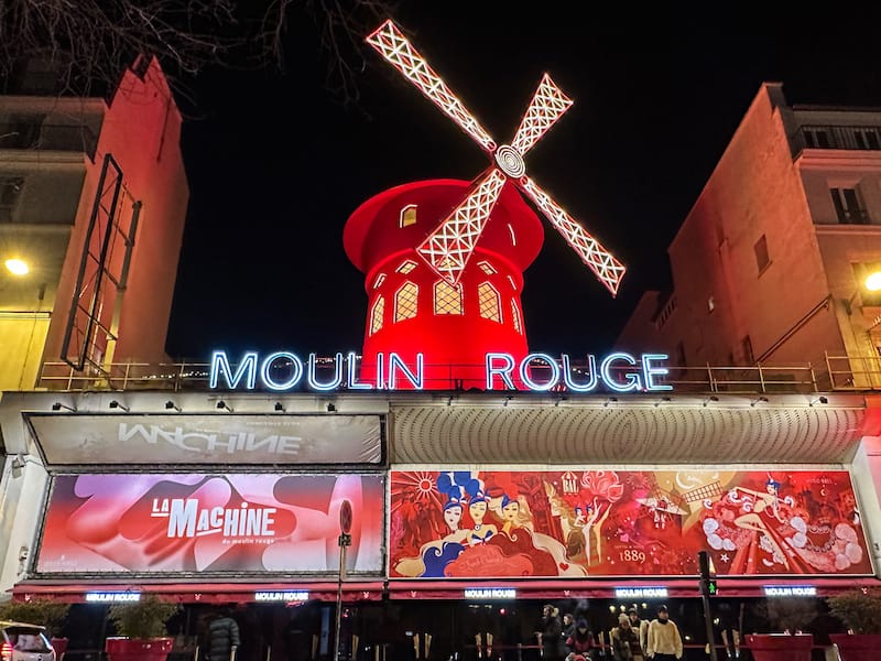Moulin Rouge in winter