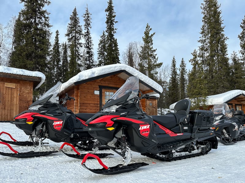 Snowmobiling in Kiruna