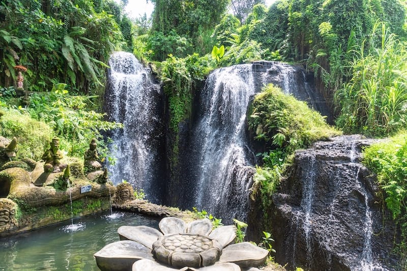 Taman Beji Griya Waterfall