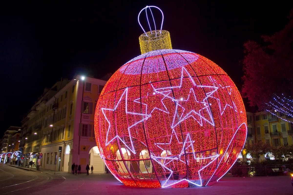 Nice in winter - decorated for the season