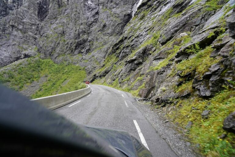20 Essential Tips for Renting a Car in Norway (in 2024!)