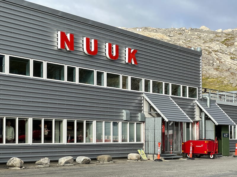 The current Nuuk Airport