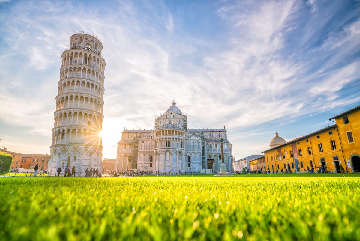 Best Tower of Pisa tours and tips - f11photo - Shutterstock