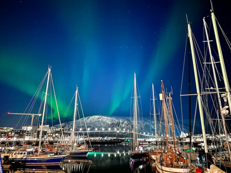 Best northern lights tours in Tromso, Norway