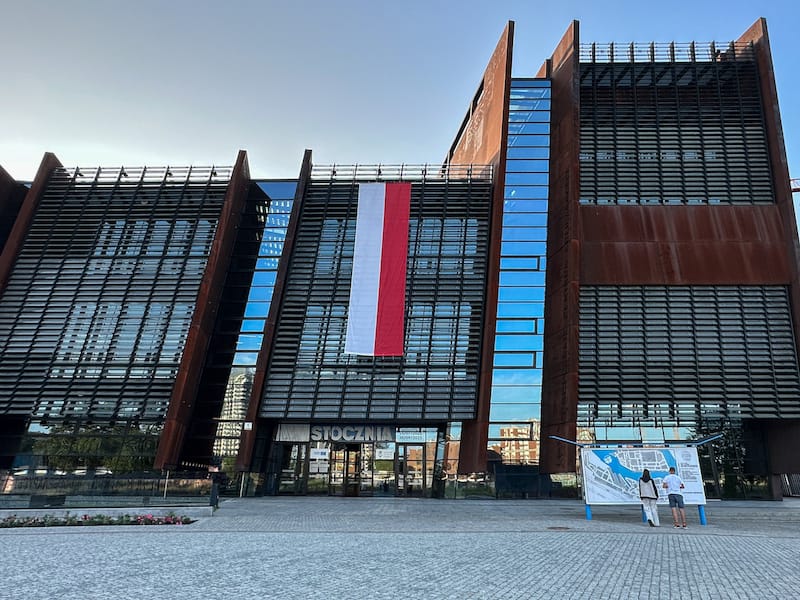 Outside the European Solidarity Centre