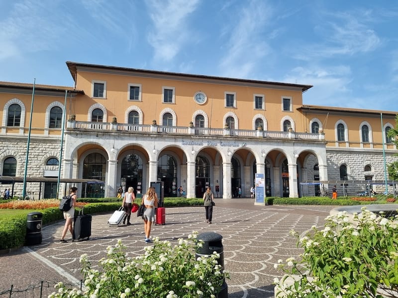 Pisa Centrale - minhanphotos - Shutterstock