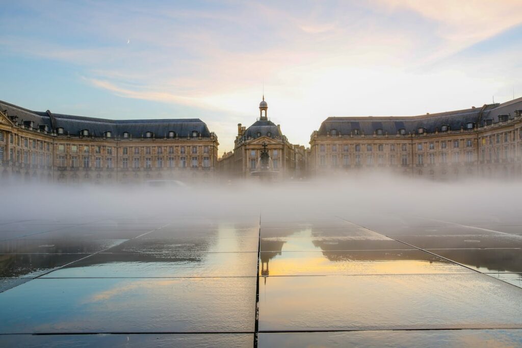 Walking around Bordeaux in winter