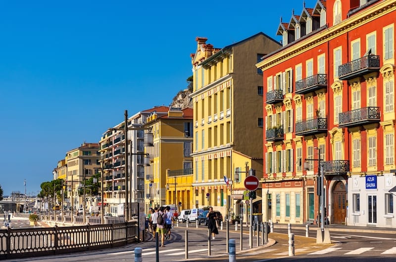 Quartier du Port - ArtMediaFactory - Shutterstock