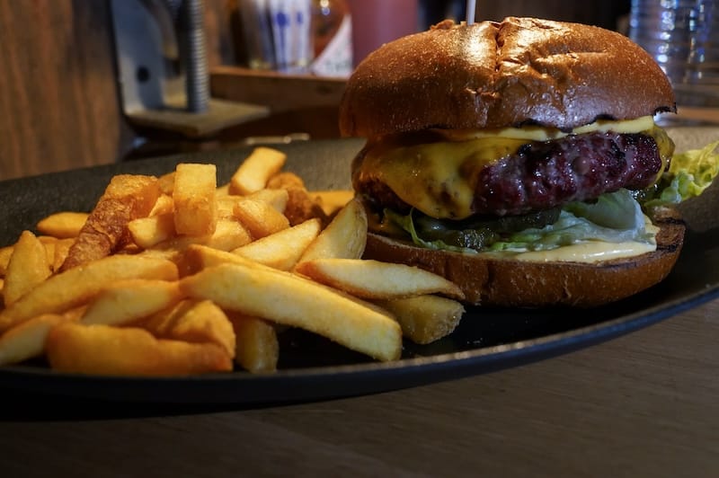 Stationen burger and fries-1