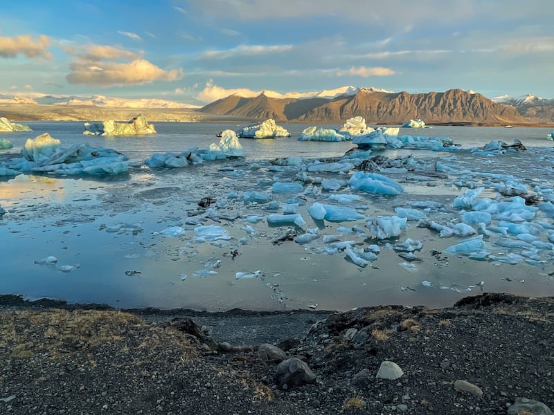 Visiting Jokulsarlon in summer