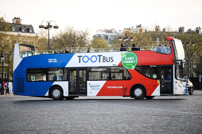 Tootbus in Paris - Victor Velter - Shutterstock