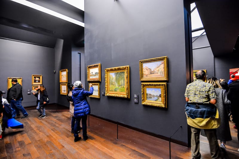 Visiting the Musée d'Orsay - underworld - Shutterstock