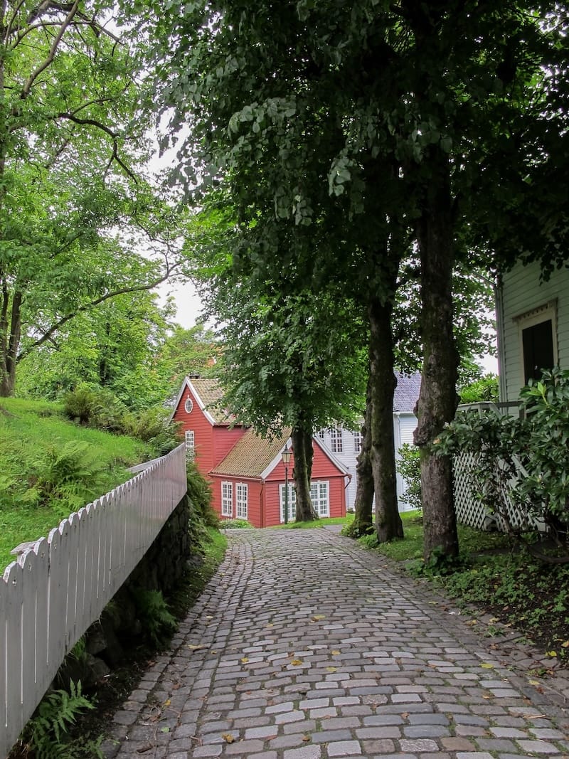 Walking around Gamle Bergen in August