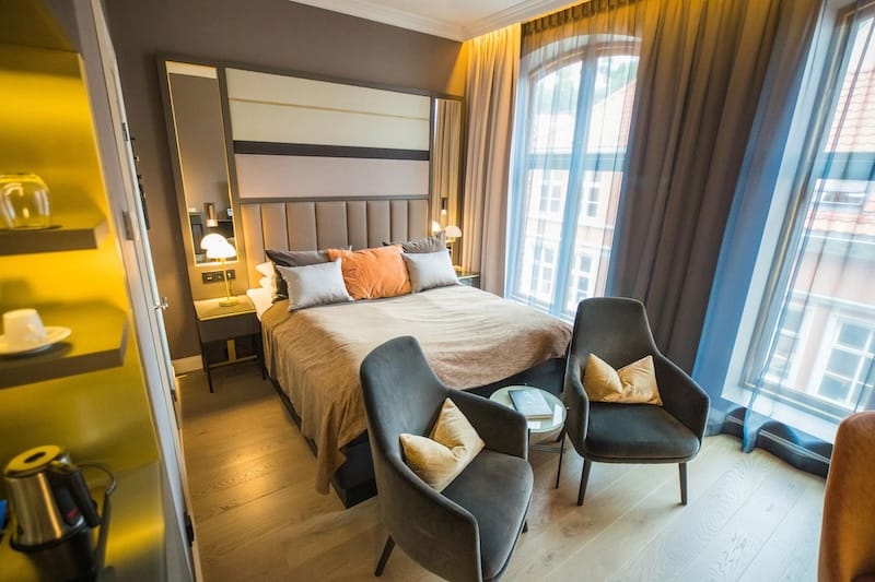 Opus XVI via Hotels.com