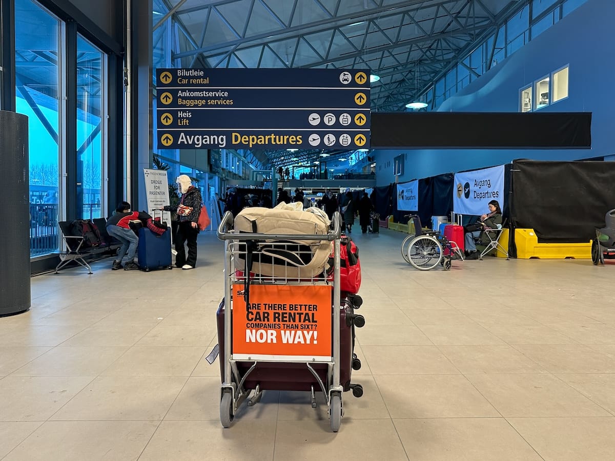 How to get from the Tromso Airport to the city