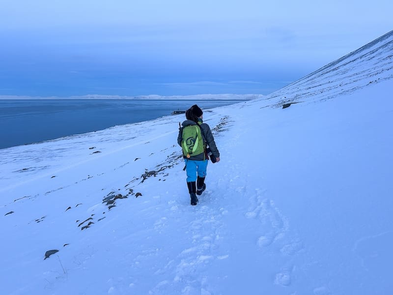Walking back from Bjørndalen
