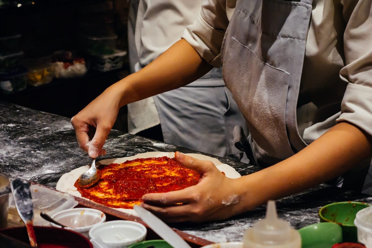 Learning to make pizza in Rome
