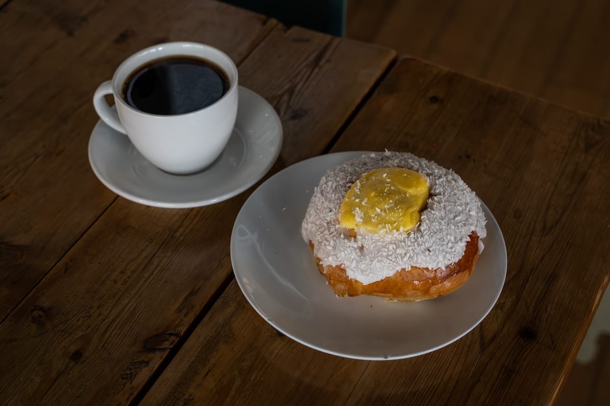 Skolebrød and coffee at Smørtorget